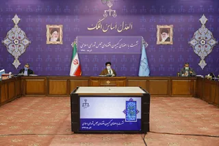 بنا بر تاکید اخیر رهبر انقلاب، آب و برق و گاز برای دهک‌های پایین باید مجانی شده و هزینه‌های دولت از اقشار پرمصرف جبران شود