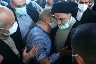 تصاویر دیدار با خانواده شهدا ، ایثارگران و نخبگان استان همدان