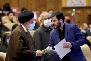 تصاویر دیدار رئیس جمهور با نخبگان ، علماء ، خانواده شهدا ، ایثارگران و جمعی از اقشار مختلف مردم