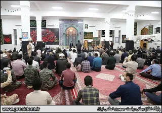 تصاویر حضور و گفتگوی رئیس جمهور با حاشیه نشینان شهر چابهار