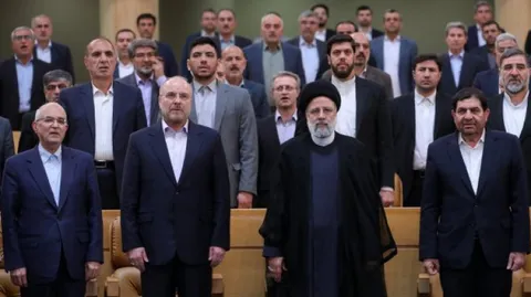 نشست مشترک نمایندگان و منتخبین مجلس با هیئت دولت