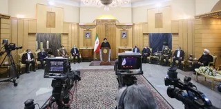 تصاویر بازگشت رییس جمهور از سفر قطر