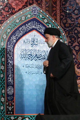 تصاویر مراسم شب بیست و یکم ماه مبارک رمضان در مصلی تهران