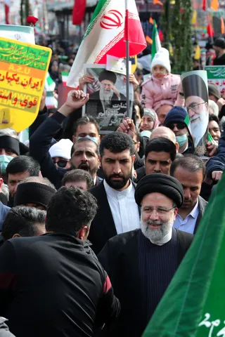 تصاویر حضور در راهپیمایی پرشکوه ۲۲ بهمن ۱۴۰۱