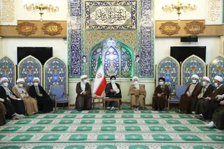 تصاویر دیدار با جمعی از علما و روحانیون