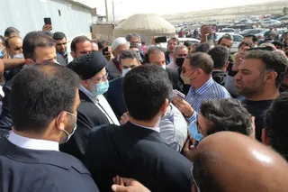 تصاویر گفتگو با مردم و کسبه در بازارچه مرزی اینچه برون