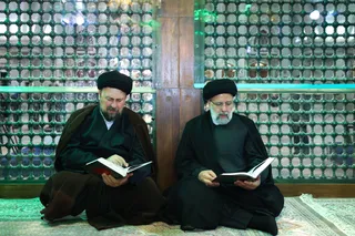 تصاویر تجدید میثاق رئیس جمهور و اعضای هیئت دولت با آرمان‌های امام راحل و شهدای انقلاب اسلامی