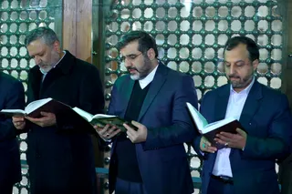 تصاویر تجدید میثاق آیت الله رئیسی و اعضای هیأت دولت با آرمان‌های امام راحل و شهدای انقلاب اسلامی