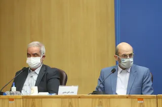 تصاویر نشست رئیس جمهور با اساتید و فناوران دانشگاه صنعتی شریف
