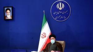 ستاد مبارزه با قاچاق کالا و ارز زمینه‌ساز تسهیل تجارت باشد/ تدابیری اتخاذ شود که مشکلات کوله‌بران و ملوانان حامل کالاهای ته‌لنجی کاهش یابد