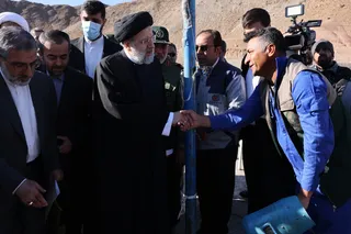 تصاویر بازدید از کارگاه های توانمندسازی زنان سرپرست خانوار و دیدار با گروه های جهادی