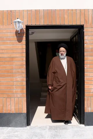 تصاویر افتتاح و آغاز ساخت ۶۹۲۱ واحد نهضت ملی مسکن در بوشهر