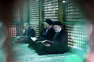 تصاویر تجدید میثاق رئیس جمهور و اعضای هیئت دولت با آرمان‌های امام راحل و شهدای انقلاب اسلامی