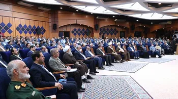 تصاویر نشست مشترک شورای برنامه‌ریزی و توسعه و فعالان اقتصادی خوزستان