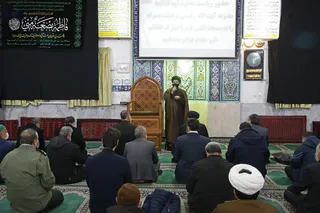 اقامه نماز رئیس قوه قضاییه در مسجدالنبی (ع) شهرک انقلاب شاهرود و دیدار چهره به چهره با نمازگزاران این مسجد