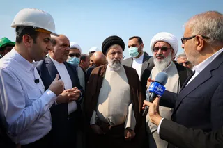 تصویر بازدید از پروژه «ایران ال‌ان‌جی» در پارس جنوبی