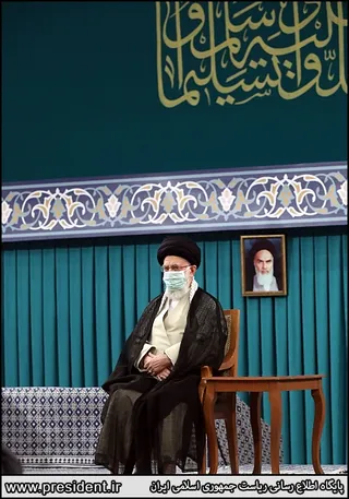 تصاویر دیدار جمعی از مسئولان نظام و میهمانان کنفرانس وحدت اسلامی