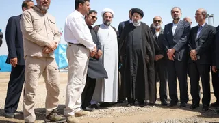 تصاویر  آغاز عملیات لوله‌گذاری انتقال آب دریای عمان به شرق کشور