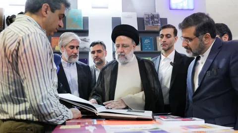 بازدید از سی و پنجمین نمایشگاه بین‌المللی کتاب تهران