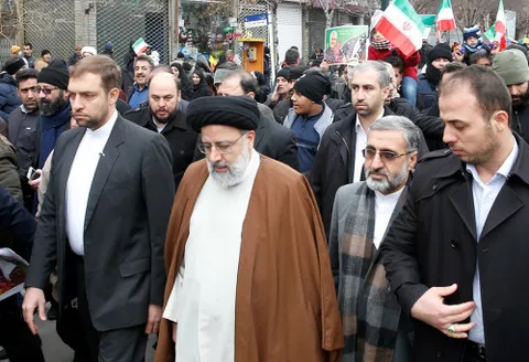 خواست انقلابیون در بستر گام دوم انقلاب؛ شکل گیری ساز و کارهای و ساختارهای‌تراز انقلاب اسلامی است