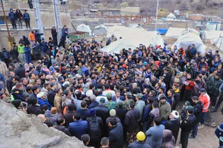 تصاویر بازدید میدانی دکتر رئیسی از مناطق زلزله‌زده شهرستان خوی و روستای بدلان