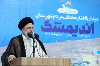 تصاویر سخنرانی در اجتماع پرشور مردم اندیمشک