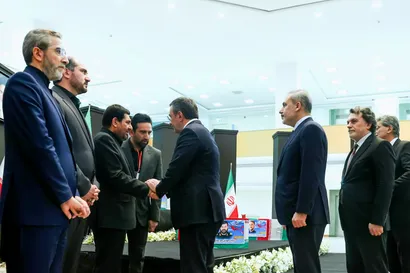 ادای احترام مقامات کشورها به مقام رئیس جمهور شهید و همراهان