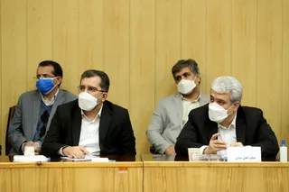 تصاویر نشست رئیس جمهور با اساتید و فناوران دانشگاه صنعتی شریف