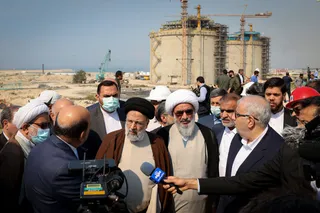 تصویر بازدید از پروژه «ایران ال‌ان‌جی» در پارس جنوبی