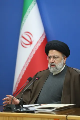 تصاویر نشست رئیس جمهور با اساتید و فناوران دانشگاه صنعتی شریف