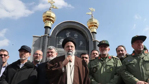تصاویر حضور در یادمان شهید محمد بروجردی