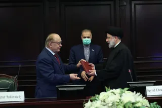تصاویر آیت الله رئیسی در جمع شورای علمی، اساتید و جمعی از دانشجویان دانشگاه ملی مسکو