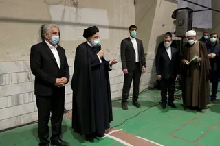 تصاویر بازدید از مرکز رسیدگی به نامه های مردمی در رشت