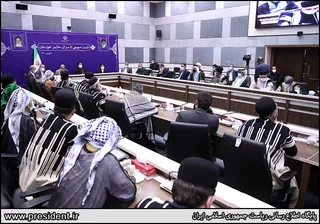 تصاویر نشست صمیمی رییس جمهور با سران عشایر خوزستان