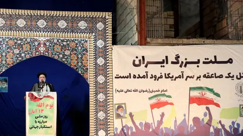 رئیس‌جمهور: دشمنی آمریکا با مردم ایران بیش از ۷۰ سال سابقه دارد/ مردم همواره قدردان پاسخ‌های مقتدرانه سپاه پاسداران در مرزها هستند/ هم رفع تحریم‌ها و هم خنثی‌سازی تحریم‌ها را دنبال می‌کنیم