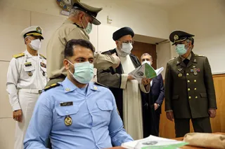 ویژگی ارتش ما این است که ارتش ولایی است؛ این ارتش مردم را باور دارد و مردم هم به ارتش اعتماد دارند