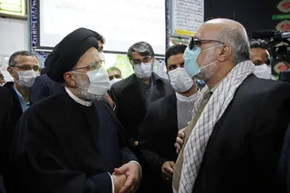 اقامه نماز رئیس قوه قضاییه در مسجدالنبی (ع) شهرک انقلاب شاهرود و دیدار چهره به چهره با نمازگزاران این مسجد