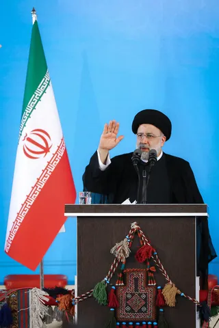 تصاویر دیدار رئیس جمهور با اقشار مختلف مردم چهارمحال و بختیاری