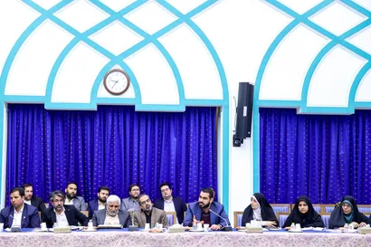 نشست رمضانی با فعالان عرصه تولید و اقتصاد مردمی