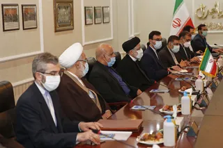 استقبال رسمی رئیس شورای عالی قضایی عراق از آیت الله رئیسی