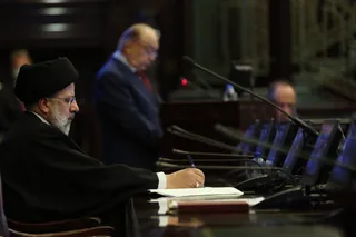 تصاویر آیت الله رئیسی در جمع شورای علمی، اساتید و جمعی از دانشجویان دانشگاه ملی مسکو