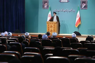 راه برون‌رفت از مشکلات کشور در دستان جوانان، مردم و مسئولان کشور قرار دارد/ نظام اداری کارآمد یکی از جلوه‌های امیدآفرینی در کشور است