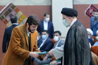 تصاویر دیدار رئیس جمهور با نخبگان ، علماء ، خانواده شهدا ، ایثارگران و جمعی از اقشار مختلف مردم