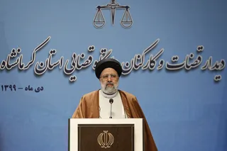 دستگاه قضایی باید از موضع قانون به موقع و با اقتدار ظاهر شود و اجازه ندهد اشرار و متجاسران به قانون امنیت مردم را تهدید و سلب کنند
