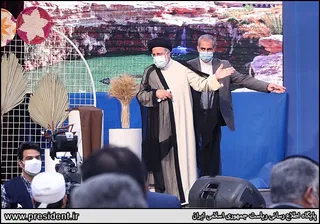 دیدار رئیس جمهور با نخبگان ، علماء ، خانواده شهدا ، ایثارگران و جمعی از اقشار مختلف مردم