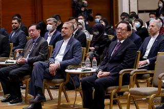 تصاویر اعطای عنوان «استاد افتخاری» دانشگاه پکن به دکتر رئیسی و سخنرانی در جمع اساتید و دانشجویان