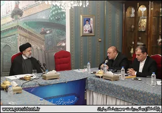 تصاویر نشست بازرگانان ایرانی مقیم عشق آباد با دکتر رئیسی