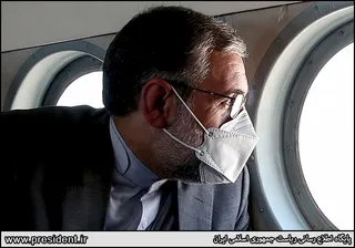 تصاویر بازدید هوایی رئیس جمهور از منطقه دشت آزادگان و هورالعظیم و حضور در میان مردم روستاهای اطراف هویزه