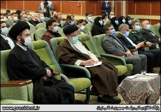 تصاویردیدار رئیس جمهور با نخبگان ، علماء ، خانواده شهدا ، ایثارگران و جمعی از اقشار مختلف مردم