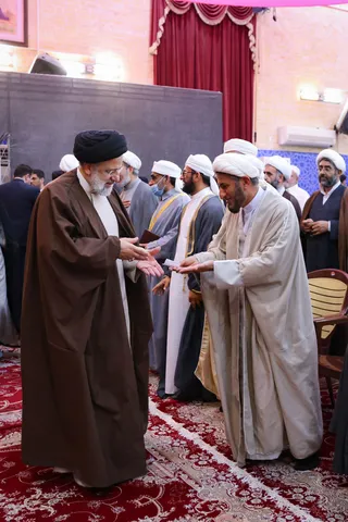 تصاویر دیدار با علما و روحانیون استان بوشهر